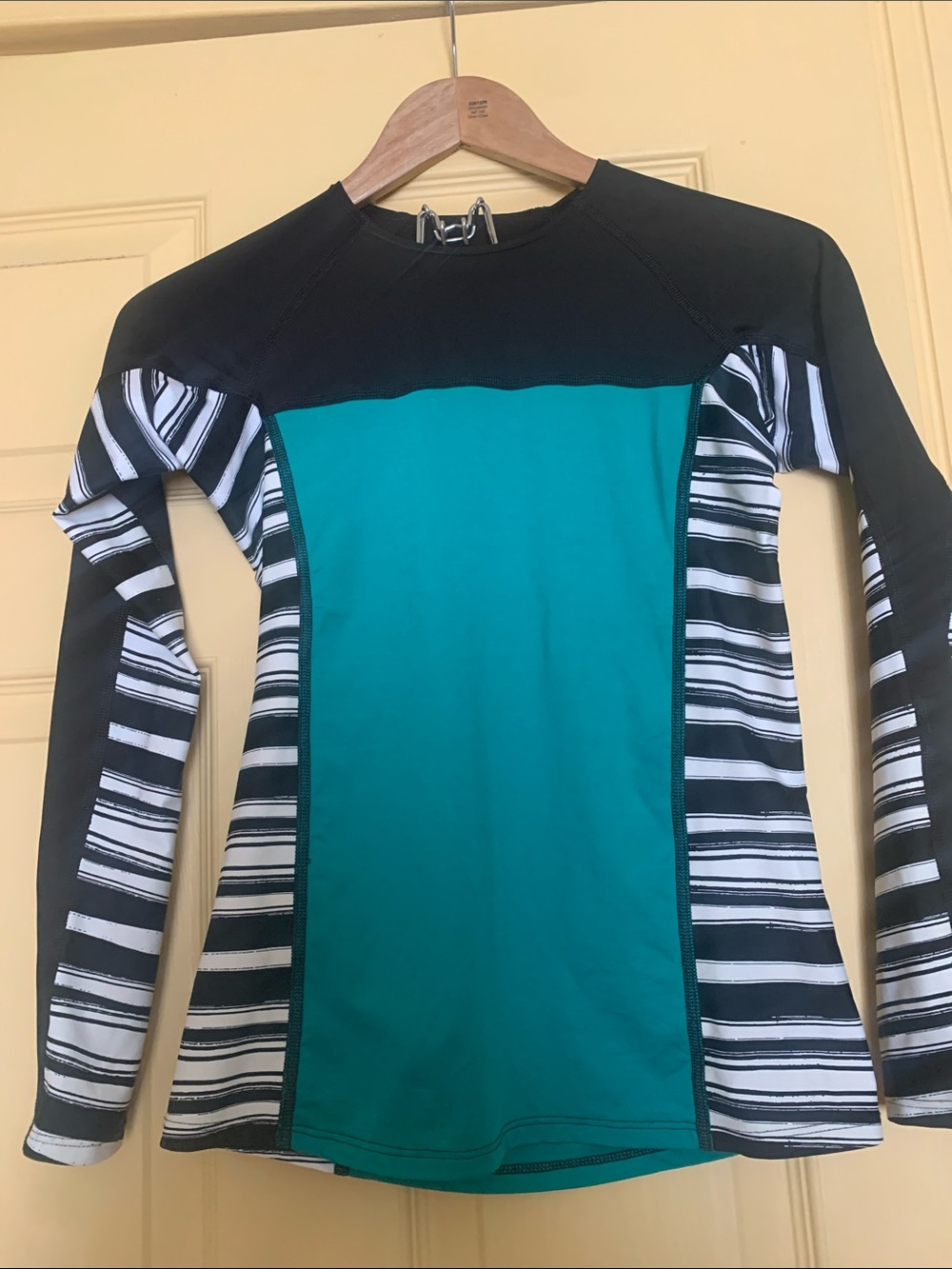 Patagonia Black Green White Stripe Micro Swell Rash Guard